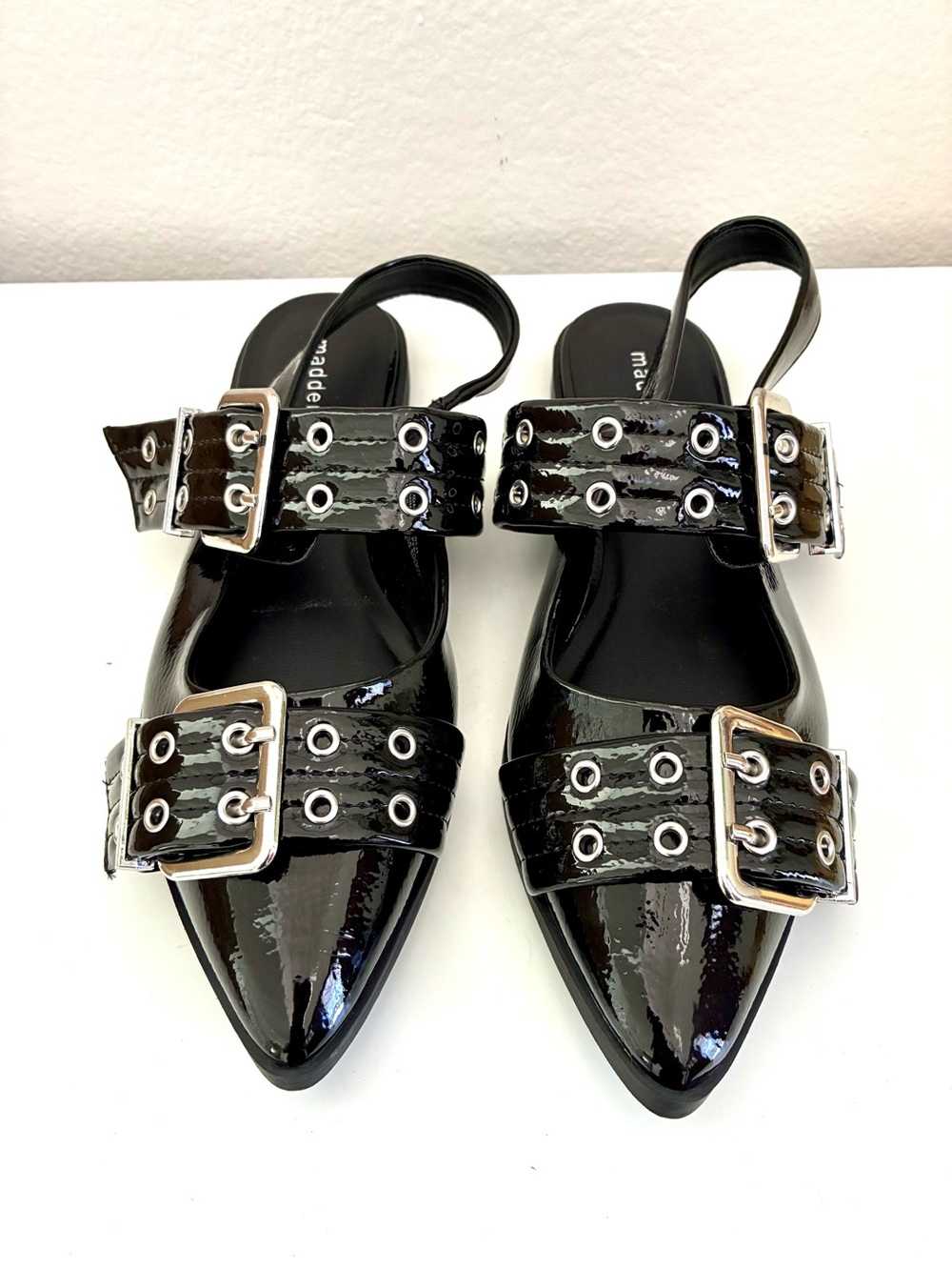 New Madden Girl adjustable flats shiny black size 9